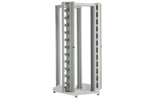 Bâti-rack 19pouces 4 montants capacité 42U - 1965x550x820mm