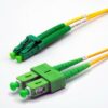 Jarr. zip 2,0mm OS2 G652D SC-APC/LC-APC LSZH jaune 20m