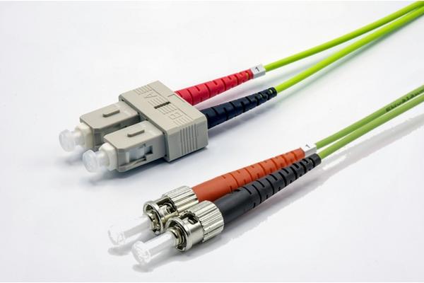 Jarretière zip 2,0mm OM5 50/125 SC-UPC/ST-UPC LSZH lime 30m