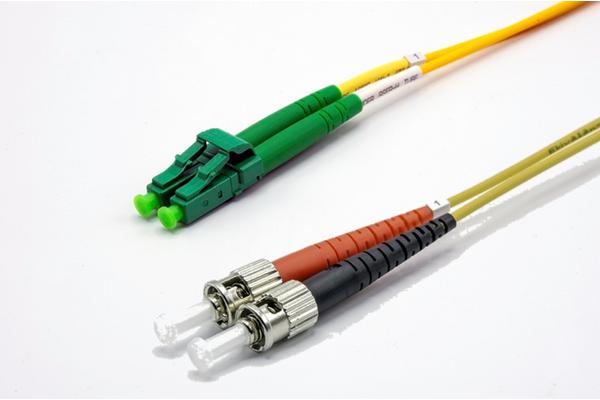 Jarretière zip 2,0mm OS2 G652D LC-APC/ST-UPC LSZH jaune 1m