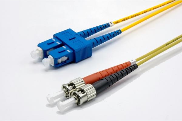 Jarretière zip 2,0mm OS2 G652D SC-UPC/ST-UPC LSZH jaune 7m