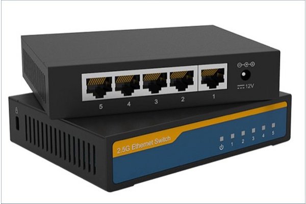 Switch réseau 5 ports RJ45 Multi-Gigabit métal 100/1000/2500