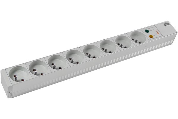 BACHMANN Multiprise 19" 333.4061 8 prises avec interrupteur et parasurtenseur