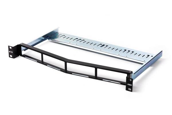 Panneau fixe vide, 4 cassettes Quick Fit, support câble, angulaire, 1U, noir