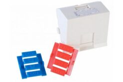 Plastron Netconnect simple 45x45 sortie inclinée à volet, blanc
