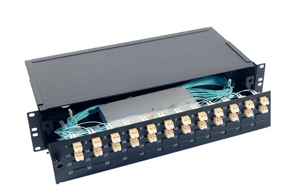 Tiroir optique coul. 2U métal 36 traversées LC duplex & pigtails multimodes, OM3